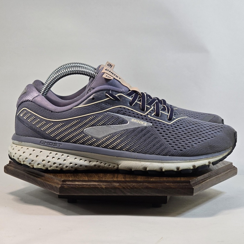 Brooks Ghost 12 Shoes Womens Size 9.5 Running Athletic Sneakers 1203051B086